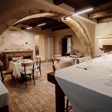 Antica Dimora Del Tratturo Magno Bed & Breakfast 4*