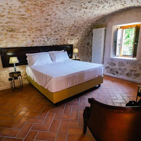 Antica Dimora Del Tratturo Magno Bed & Breakfast 4*