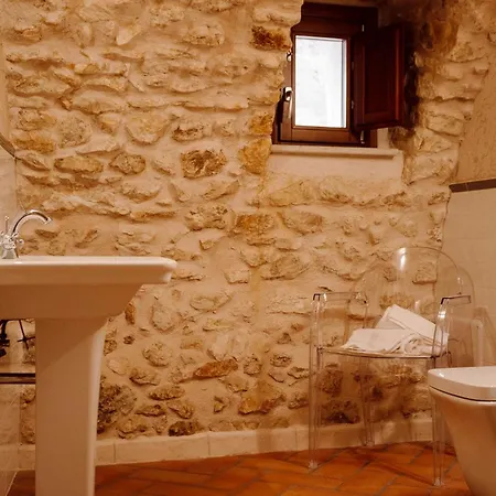 Antica Dimora Del Tratturo Magno 4* Tussio